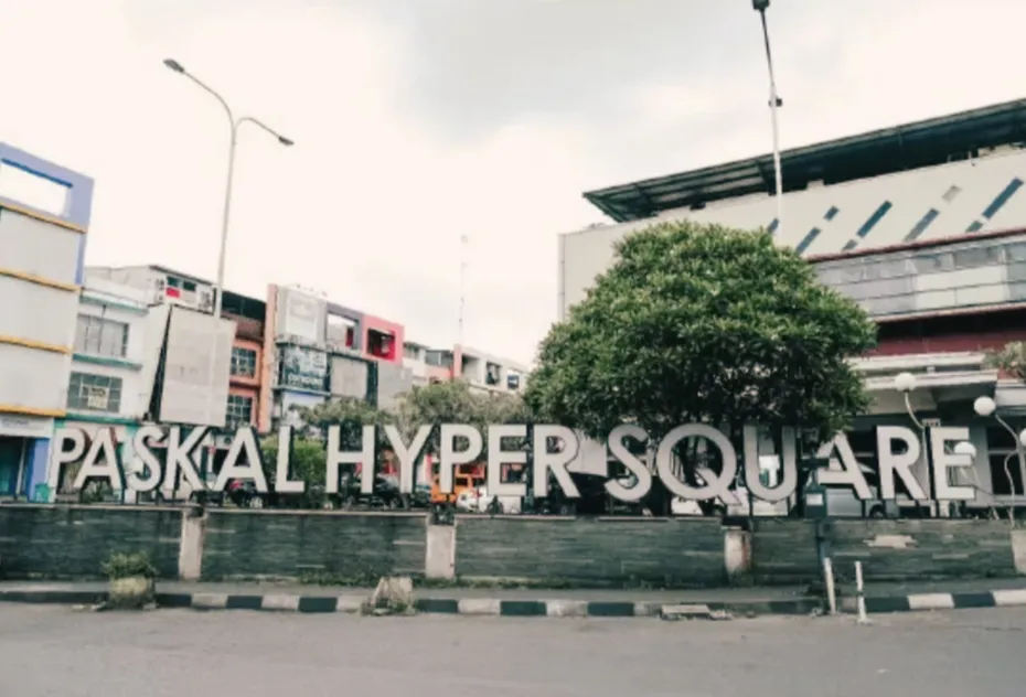 Kantor Clarity Check Up di Paskal Hyper Square Bandung